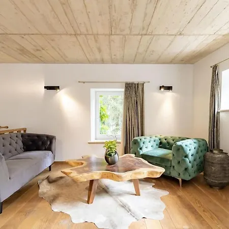 Vakantiehuis Peitry Event House